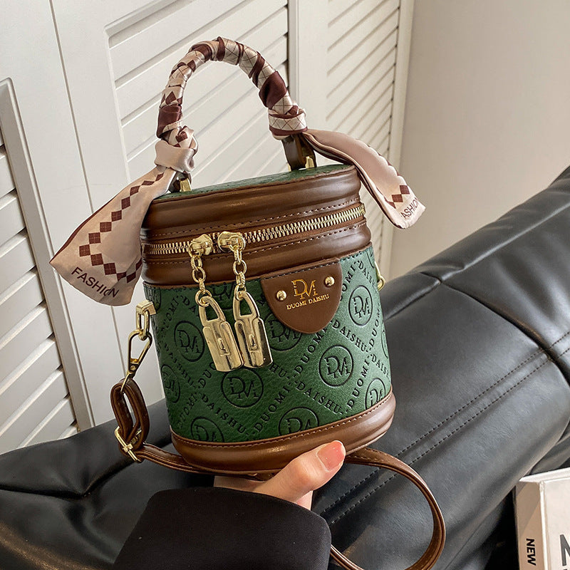 Niche PU Bucket Bag with Lid | Textured Crossbody Bag for Women A55