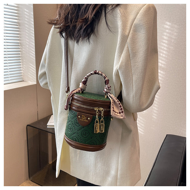 Niche PU Bucket Bag with Lid | Textured Crossbody Bag for Women A55