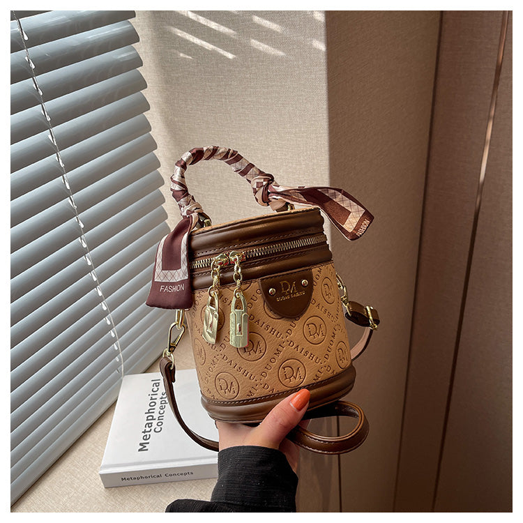 Niche PU Bucket Bag with Lid | Textured Crossbody Bag for Women A55