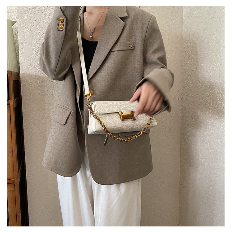 Women's Chain Shoulder Bag | Retro PU Baguette with H-Buckle A18
