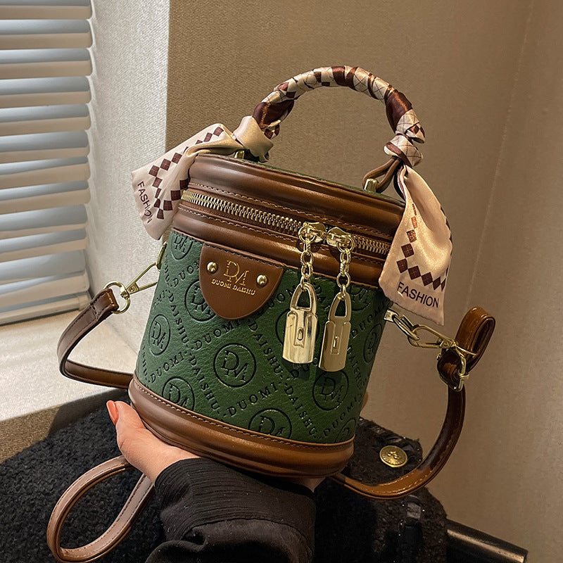 Niche PU Bucket Bag with Lid | Textured Crossbody Bag for Women A55
