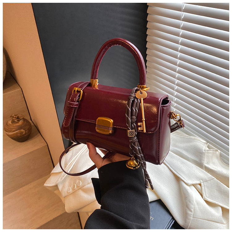 Korean Retro Lock Clasp Handbag for Women | PU Leather Chain Bag A38