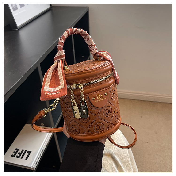 Niche PU Bucket Bag with Lid | Textured Crossbody Bag for Women A55